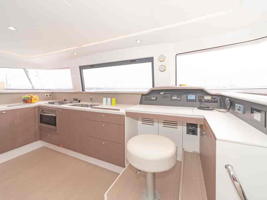 Boat picture 9