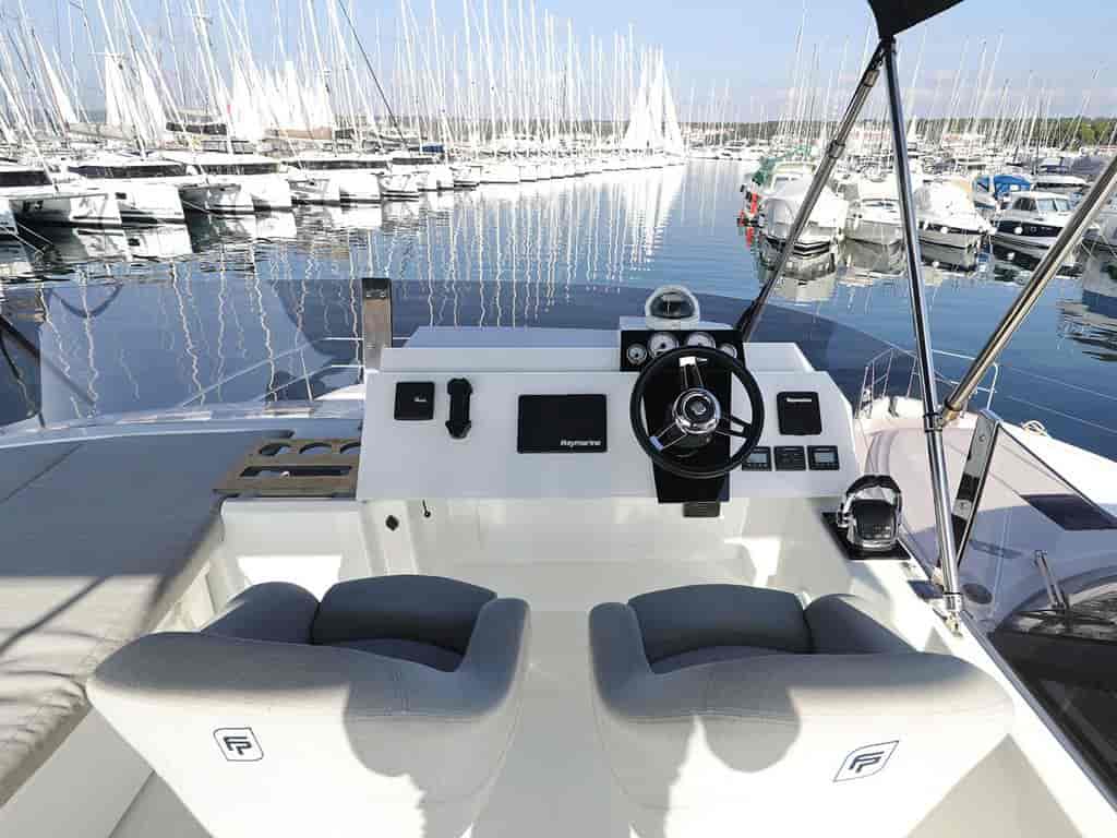 Boat picture 9