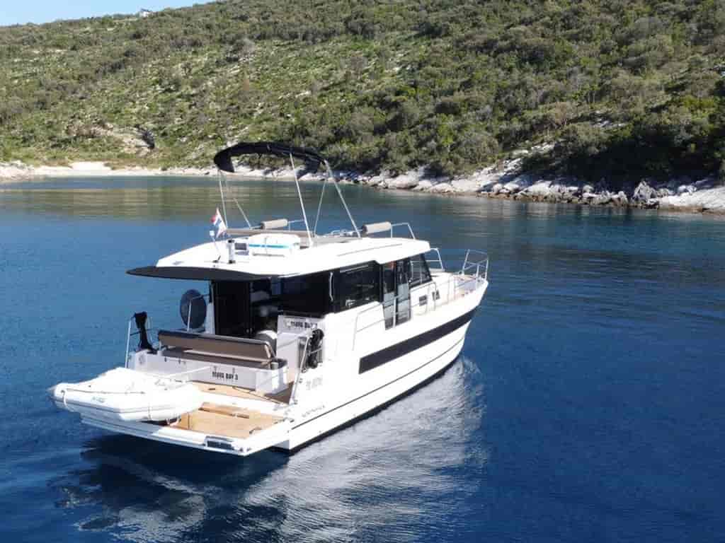 Boat picture 9