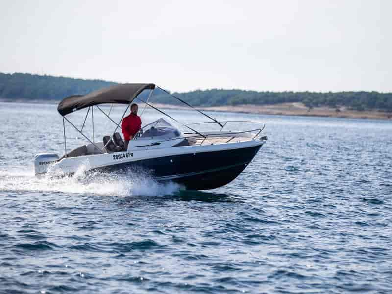 Photo of Cap Camarat 5.5 WA, image 1 of 5