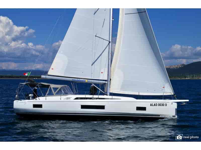 Photo of Luna, image 1 of 5