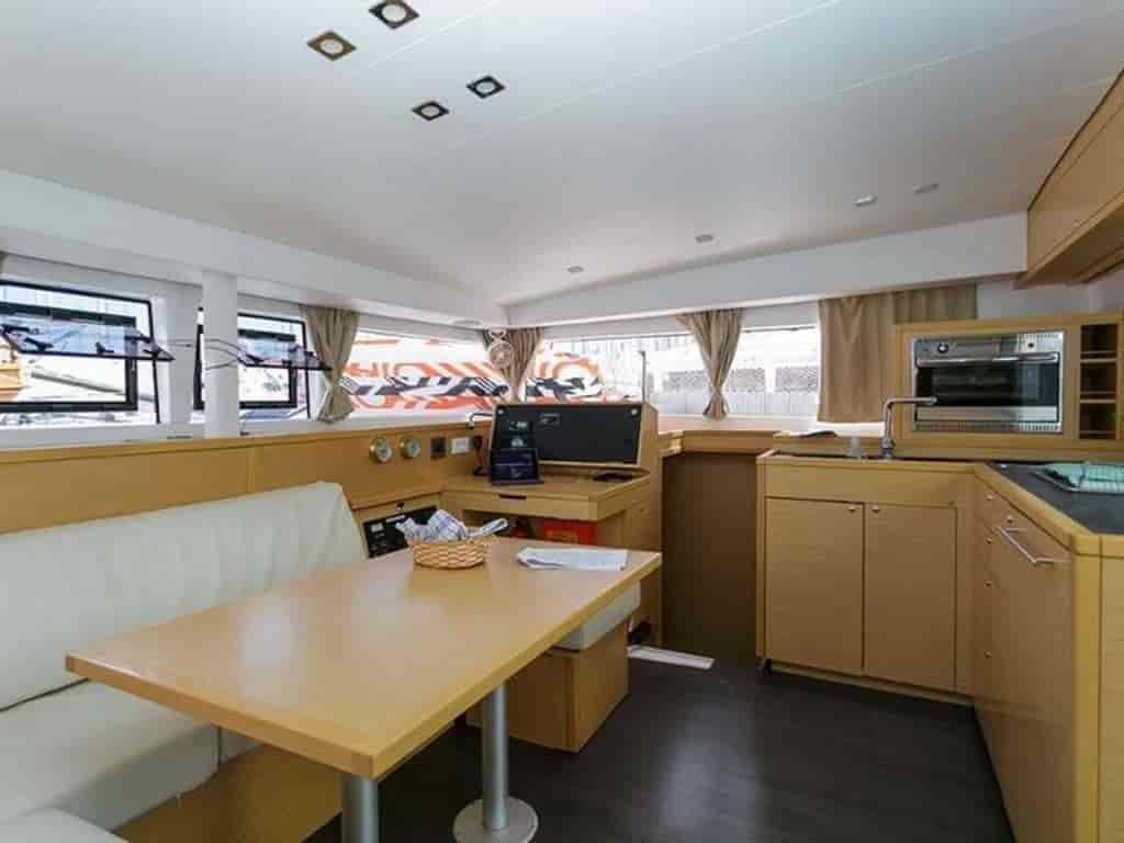Boat picture 9