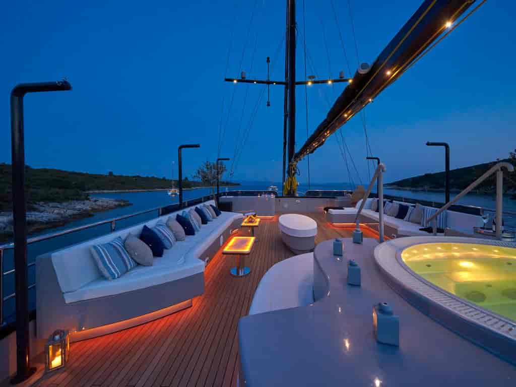 Boat picture 17