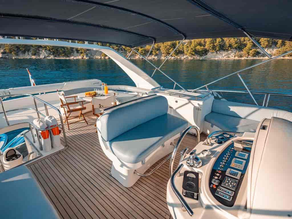 Boat picture 9