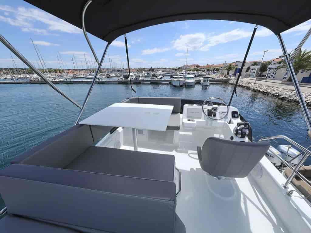 Boat picture 9