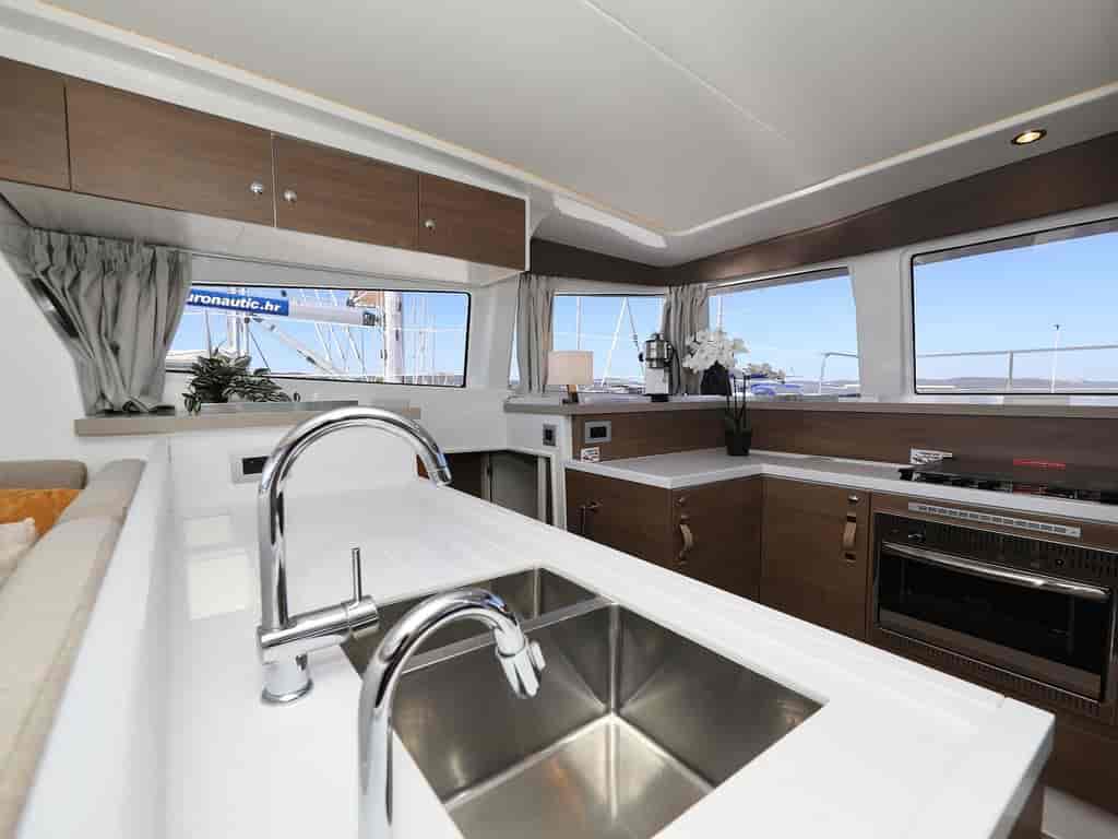 Boat picture 18
