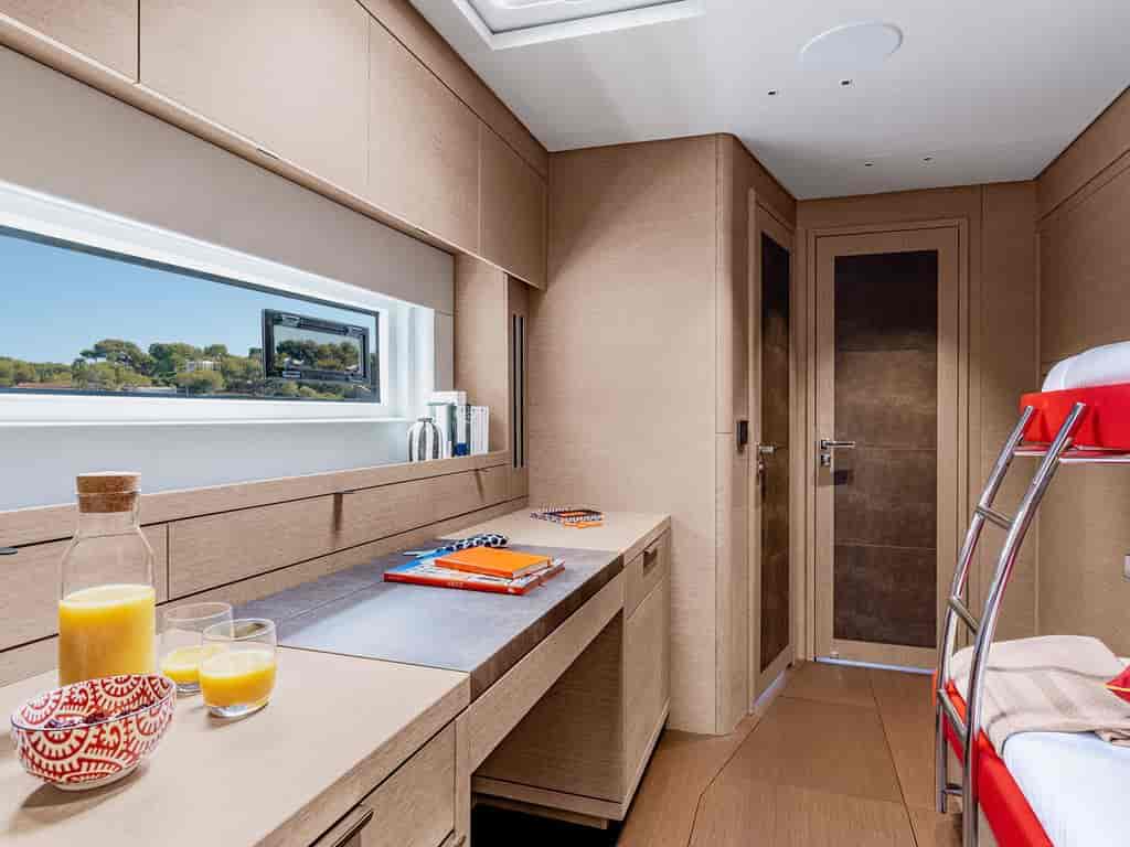 Boat picture 24