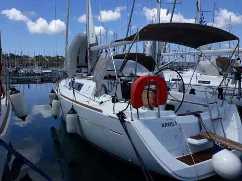 Photo of undefined, image 1 of 6
