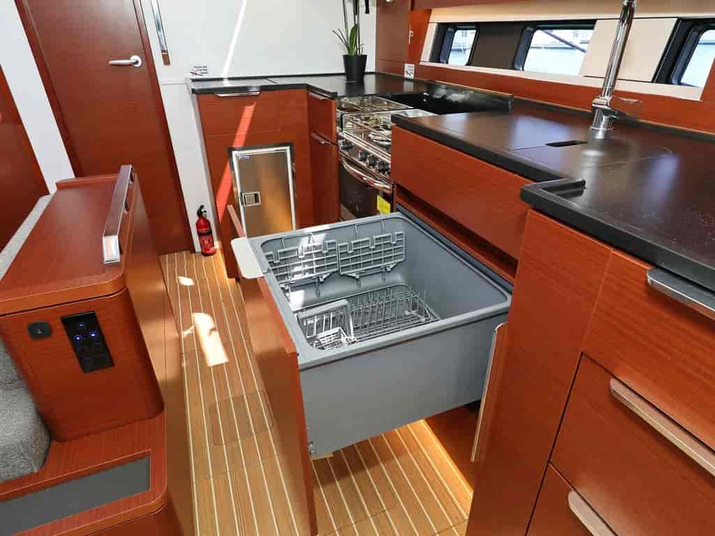 Boat picture 24