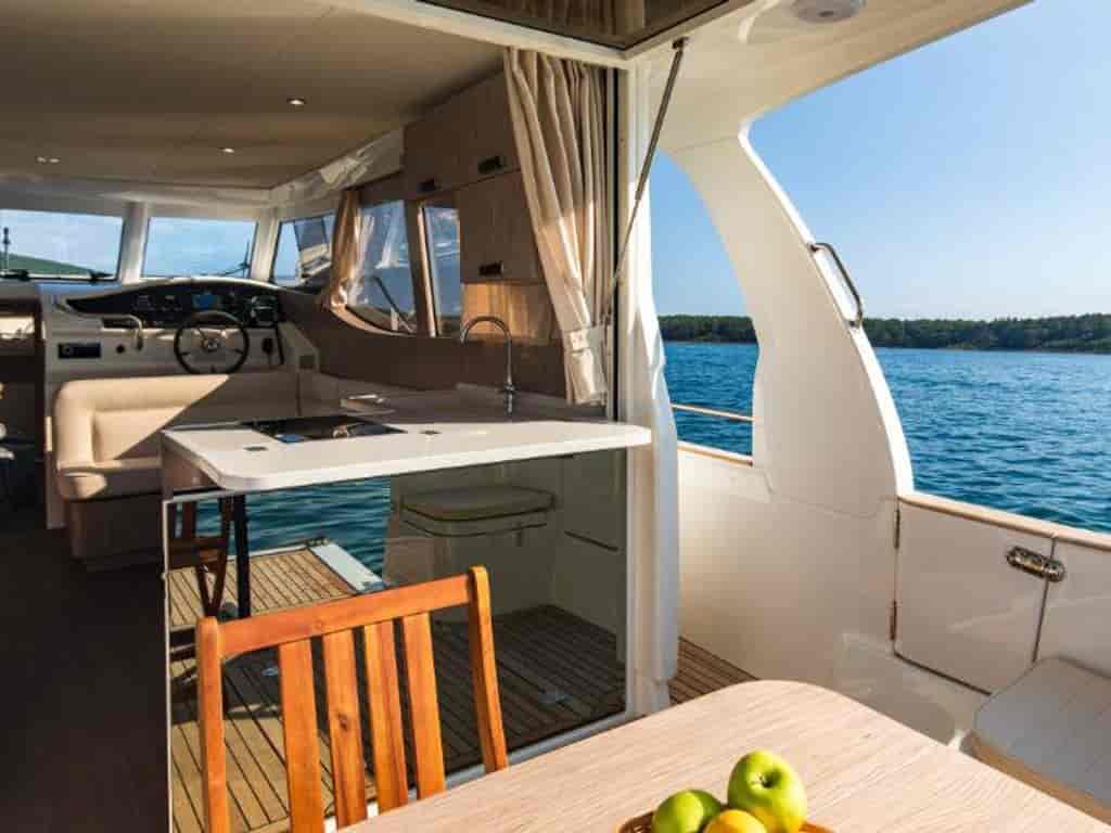 Boat picture 14