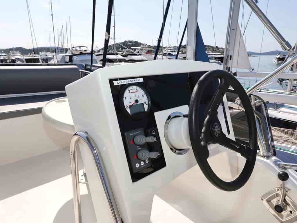 Boat picture 9