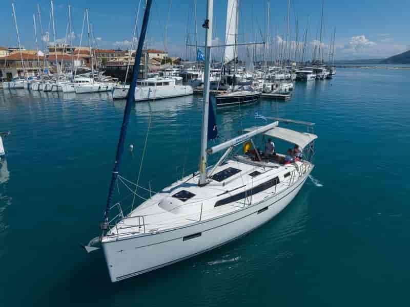 Photo of Athene, image 1 of 5