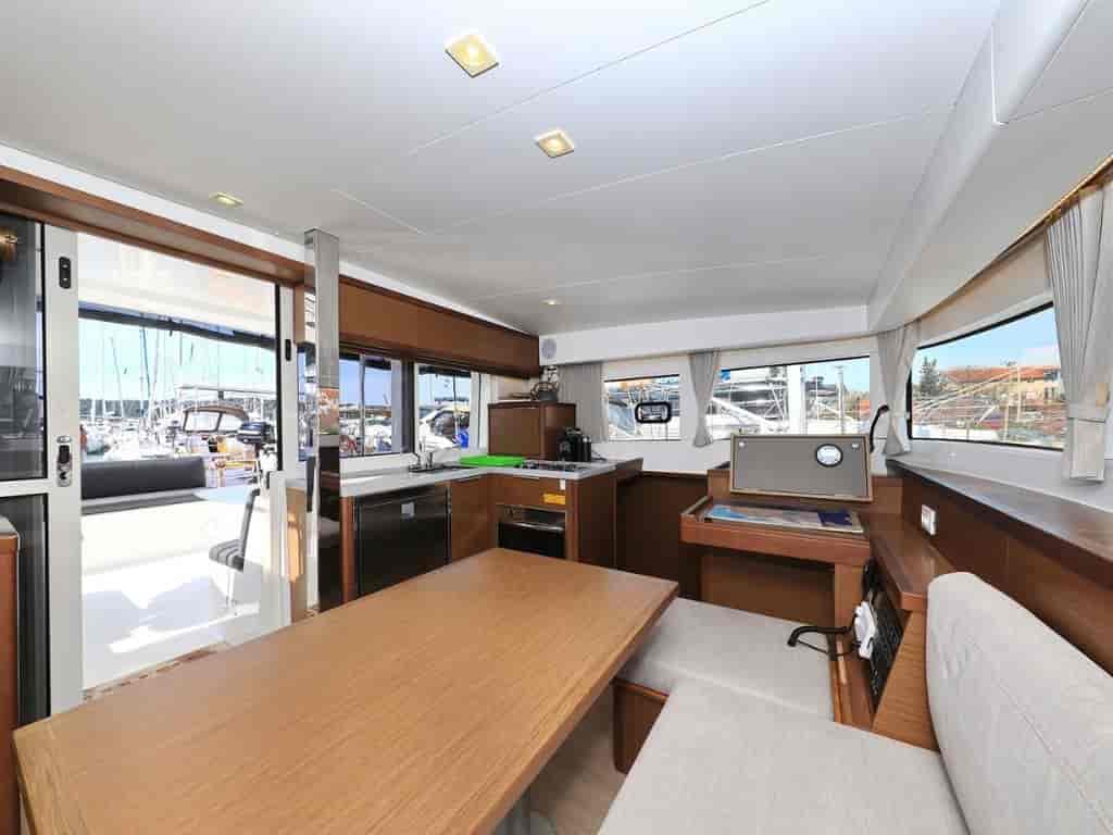 Boat picture 9