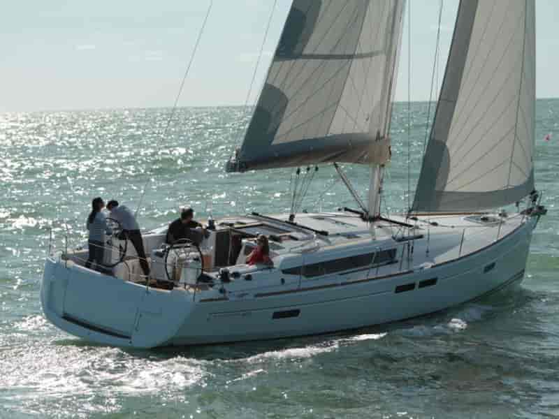 Photo of Alexandra, image 1 of 5