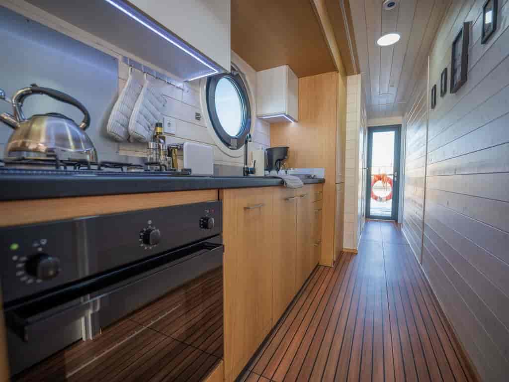Boat picture 16