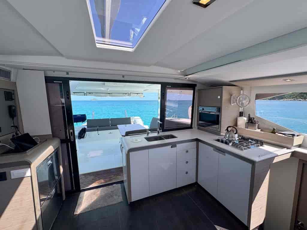 Boat picture 18