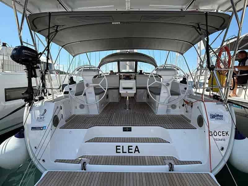 Photo of Elea, image 1 of 5