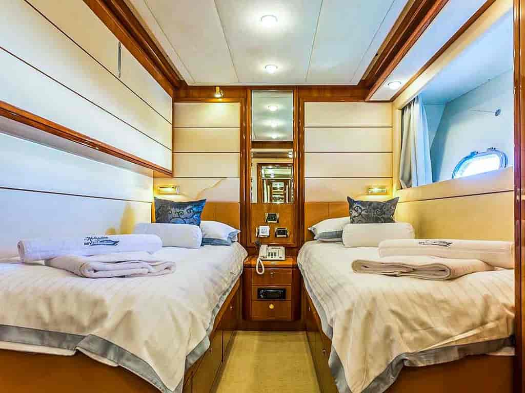 Boat picture 16