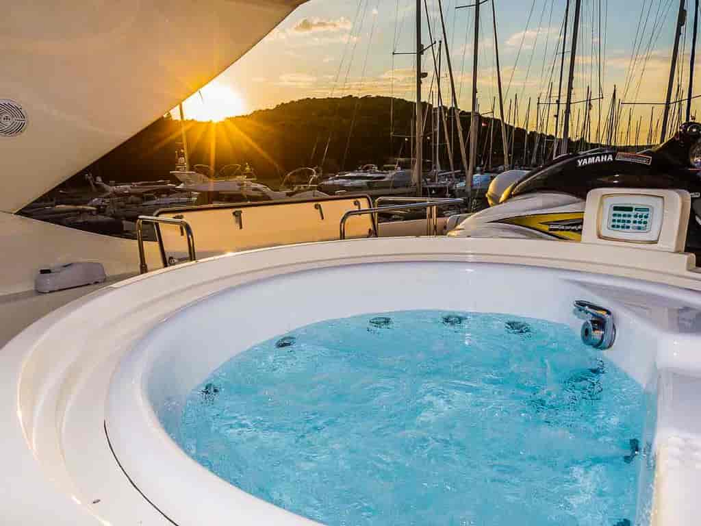 Boat picture 9