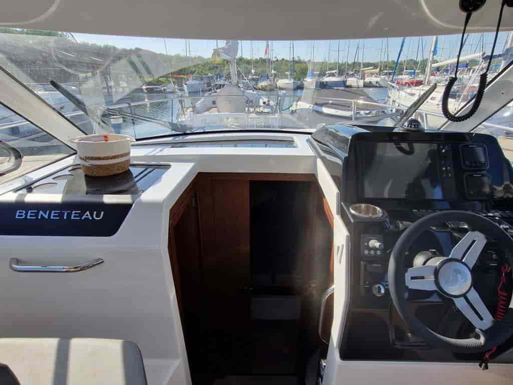 Boat picture 9