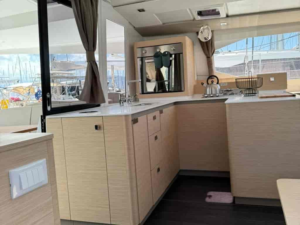 Boat picture 9