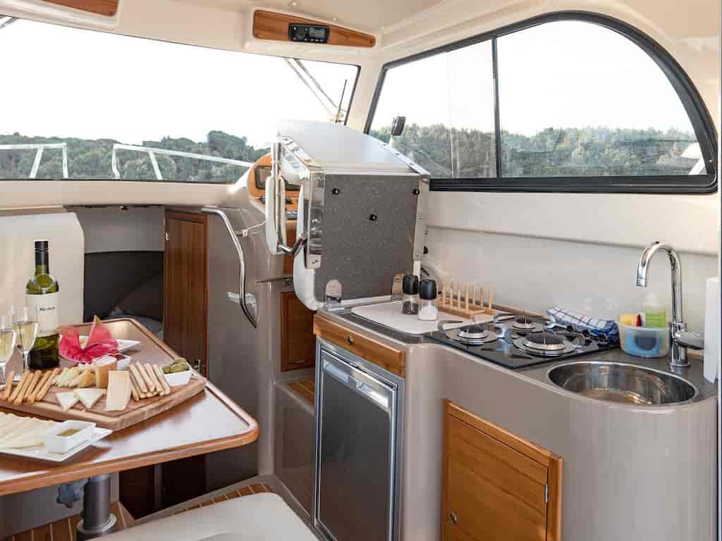 Boat picture 16