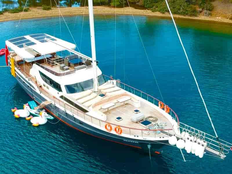 Boat picture 1