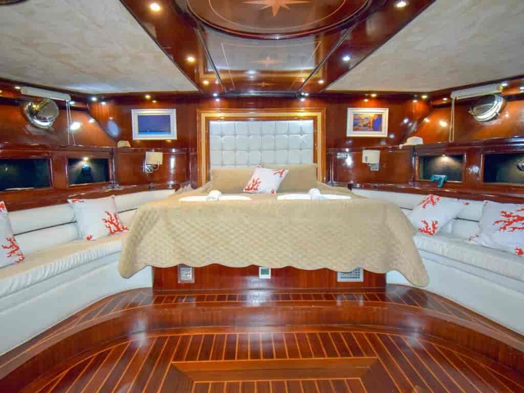 Boat picture 17
