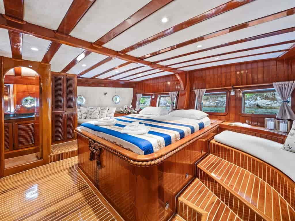 Boat picture 9