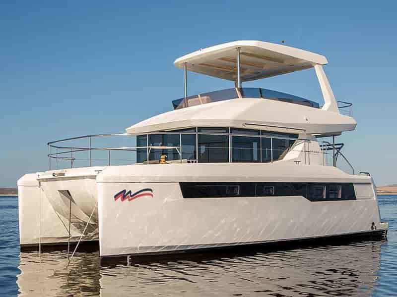 Photo of Moorings 403 PC Exclusive Plus, image 1 of 5