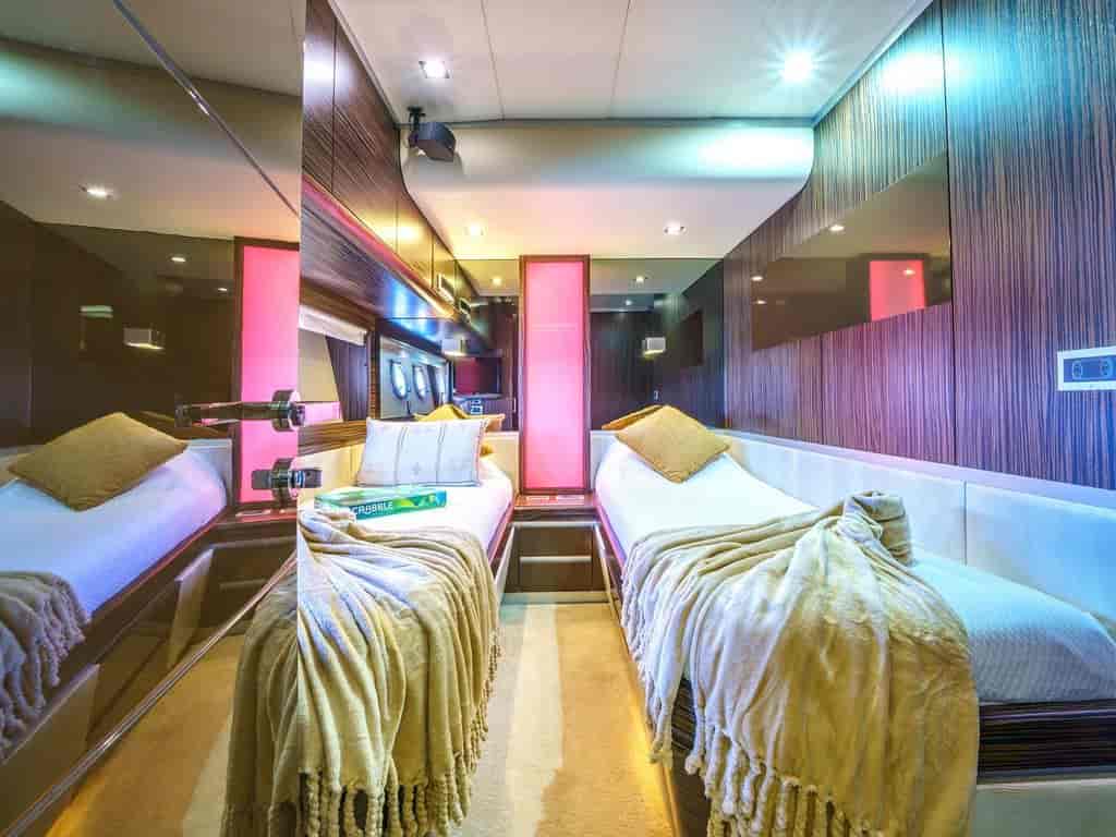 Boat picture 19