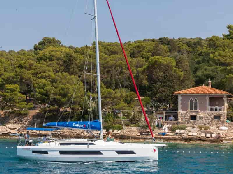 Photo of Sunsail 44.4 Premium Plus, image 1 of 3