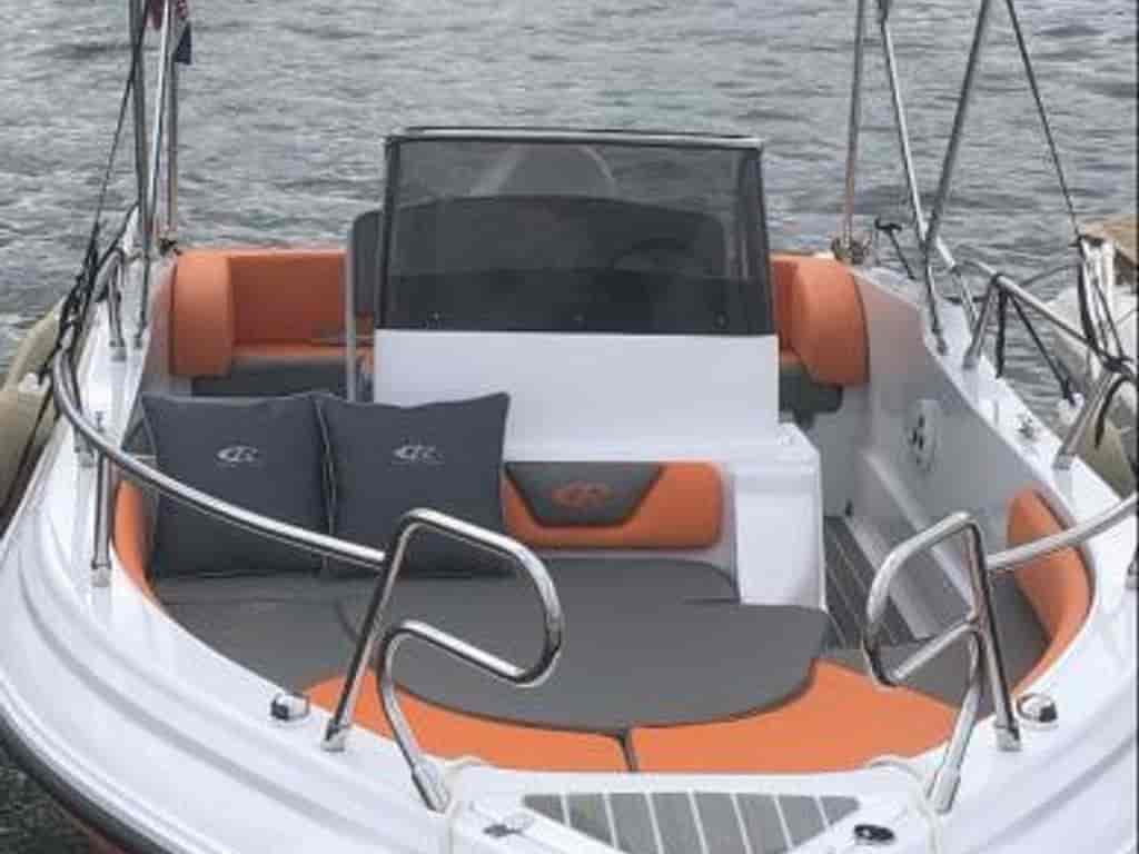Boat picture 9