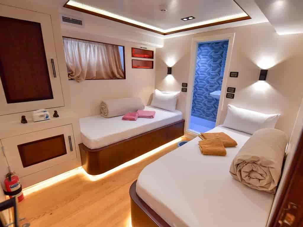 Boat picture 17