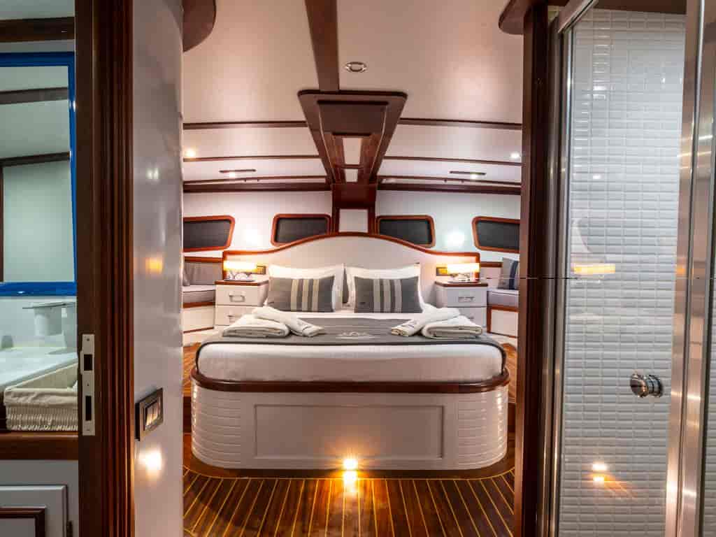 Boat picture 16