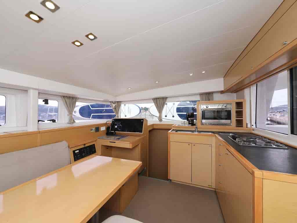 Boat picture 9