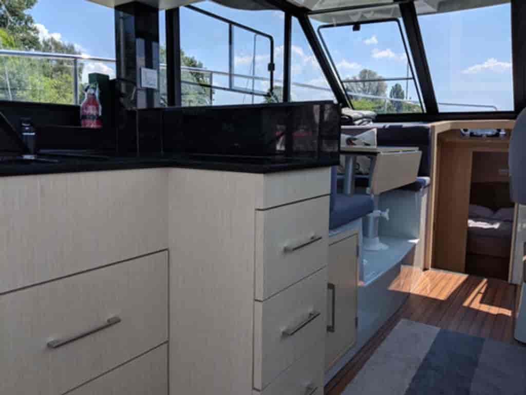 Boat picture 9