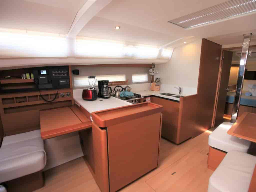 Boat picture 9