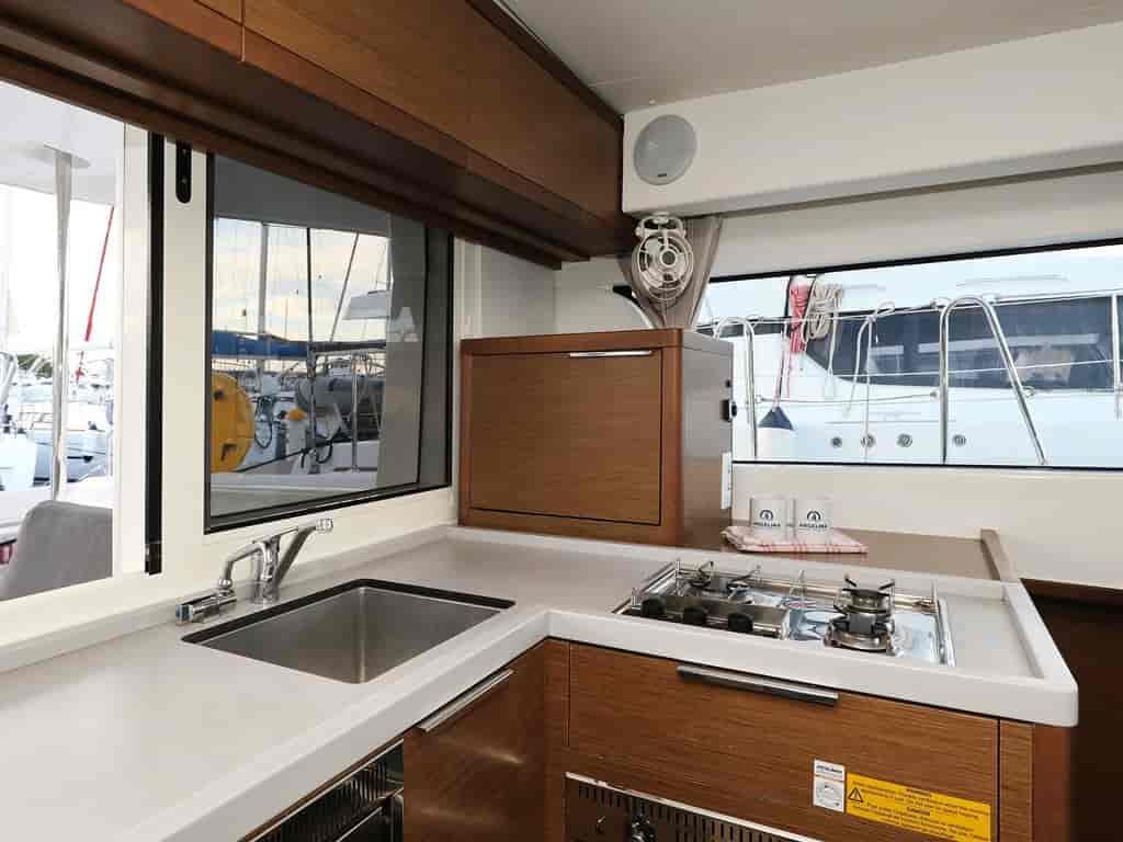 Boat picture 17