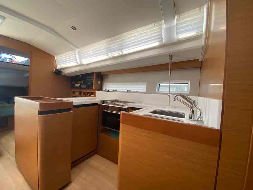 Boat picture 9