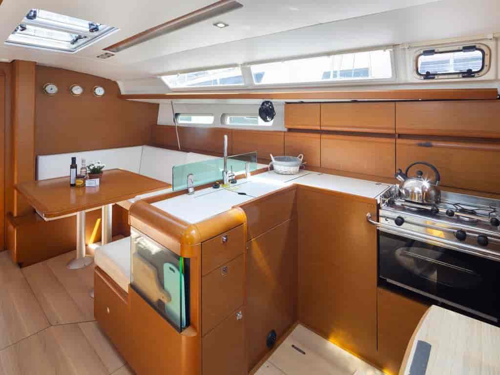 Boat picture 9