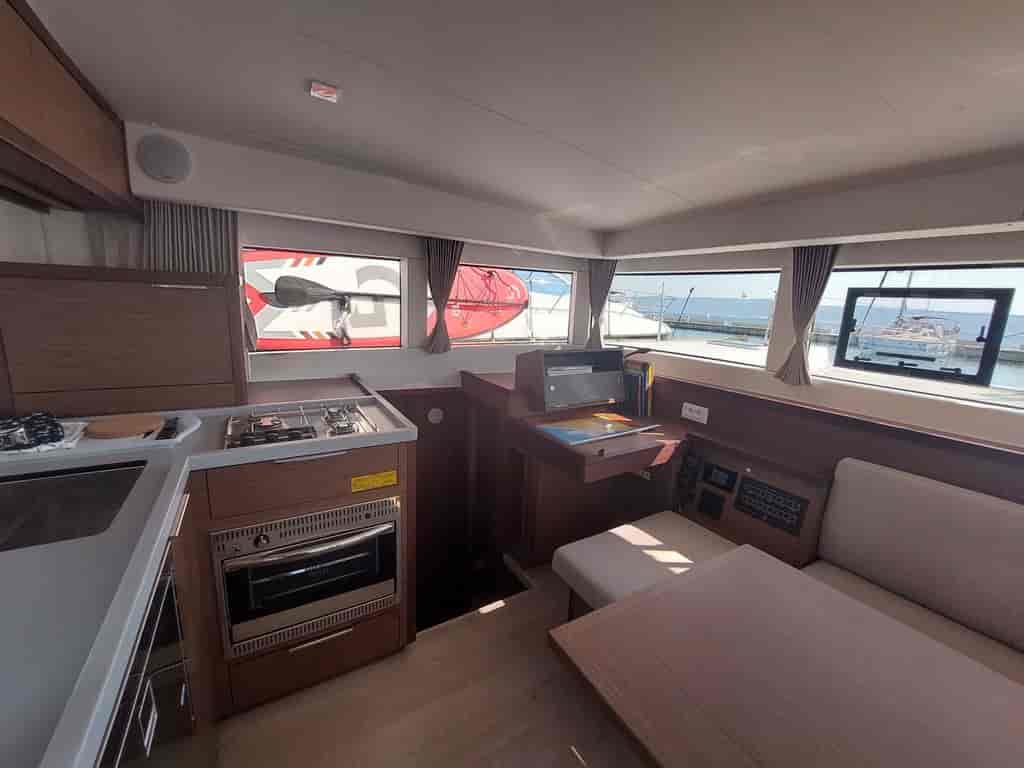 Boat picture 9