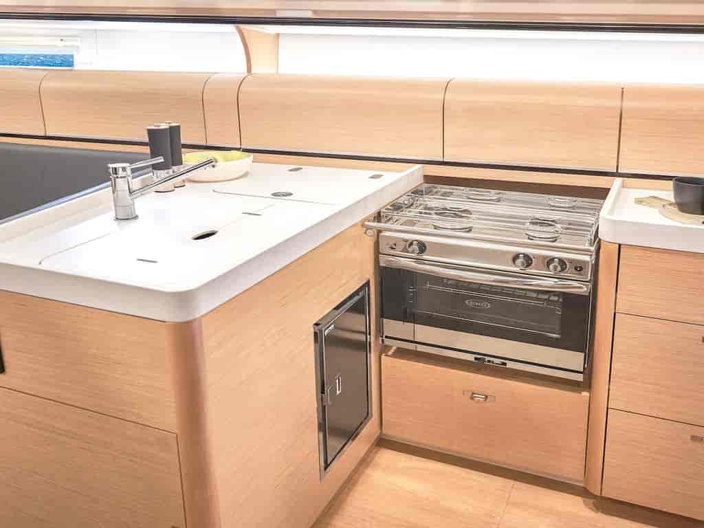 Boat picture 9