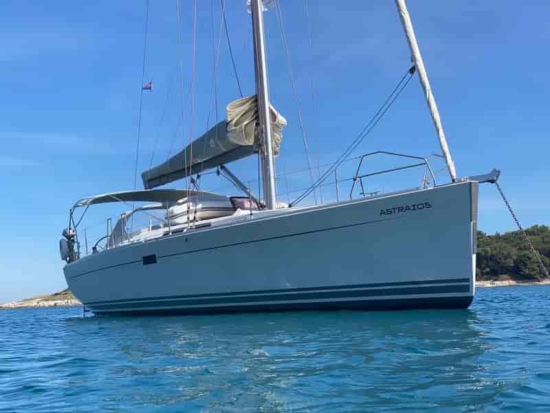 Photo of Astraios, image 1 of 5