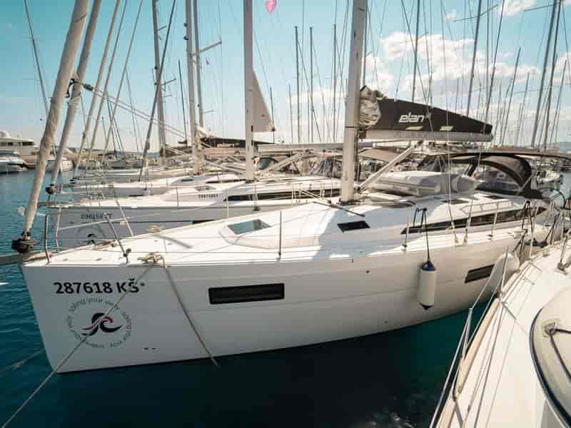 Photo of Skipper's Girl, image 1 of 5