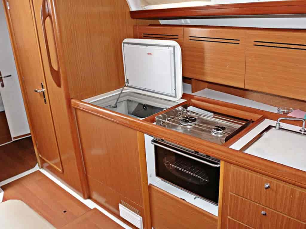 Boat picture 9