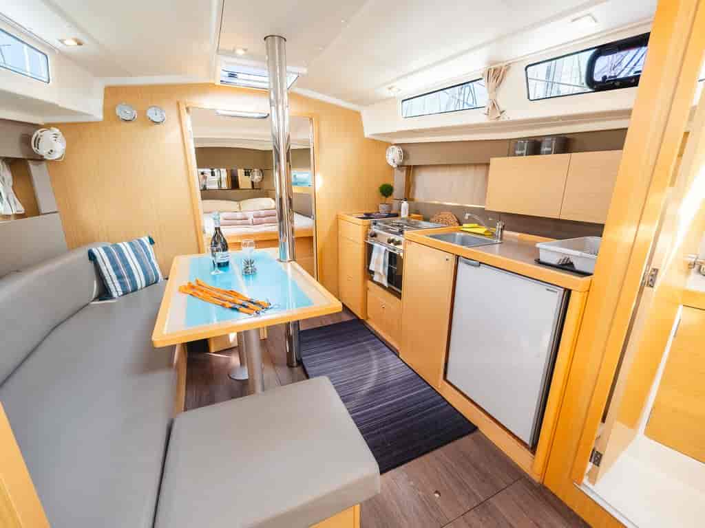 Boat picture 9