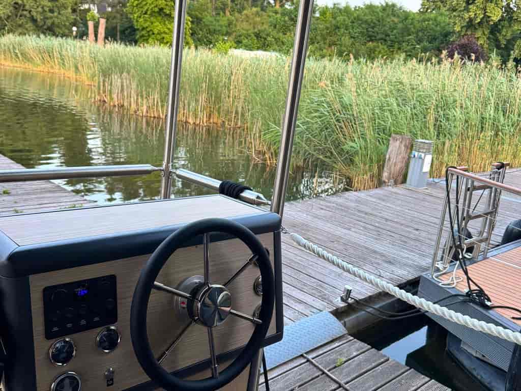 Boat picture 18