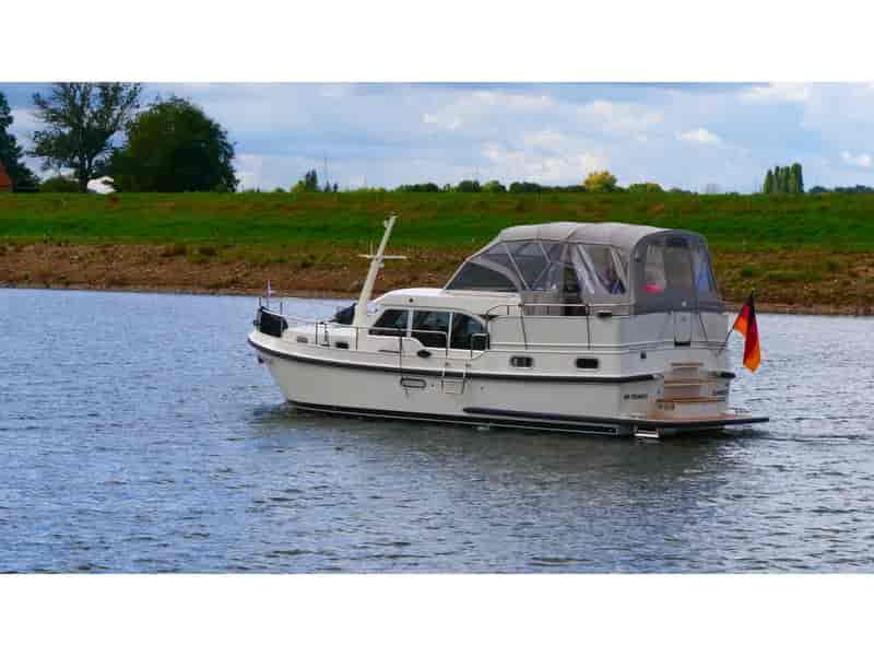 Boat picture 1