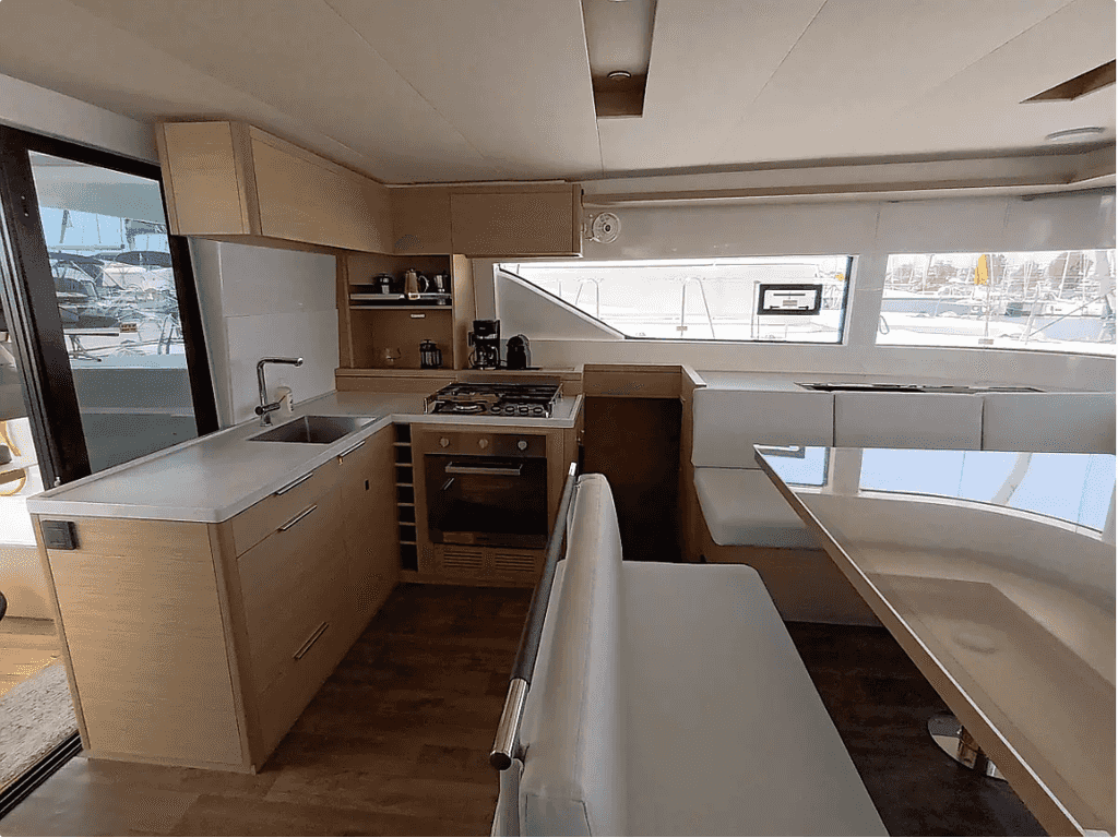 Boat picture 16